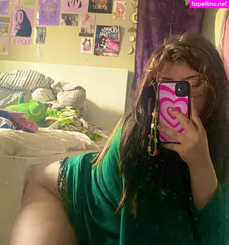 Holyhollyphoebe OnlyFans Thumbnail #oJeoHvgbfD