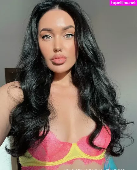 Holylovesmolly OnlyFans Thumbnail #J5G38PntM8