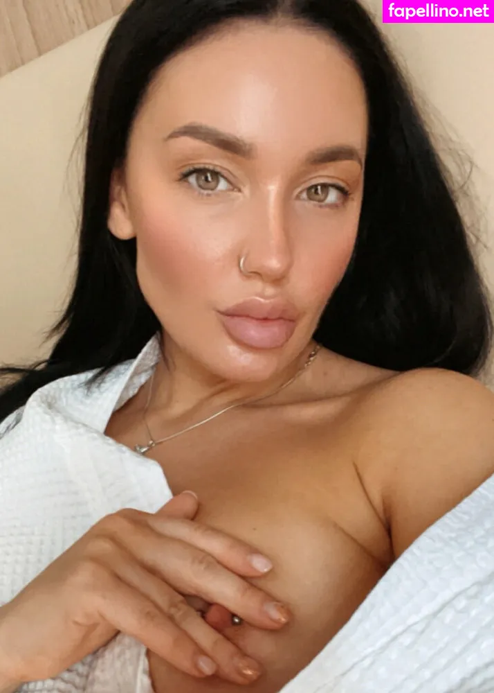 hollymollyguacamolly, holylovesmolly Nude Leaked OnlyFans Photo #krKMeQwjOK