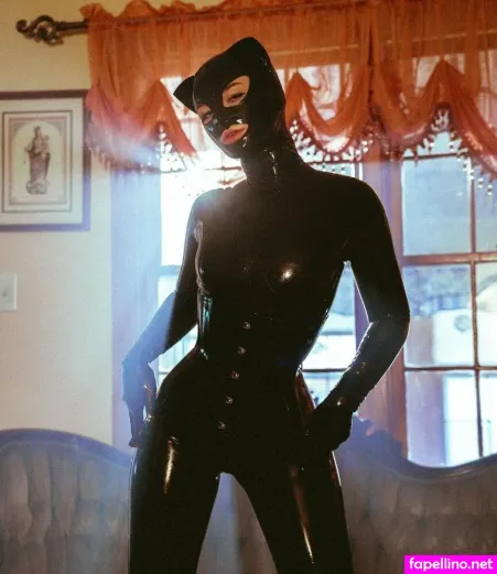 Holytrinity6 OnlyFans Thumbnail #LZ6gQrMyoS