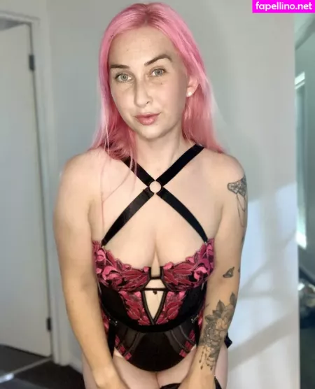 Home Alone Mum OnlyFans Thumbnail #enPxSVLiu6