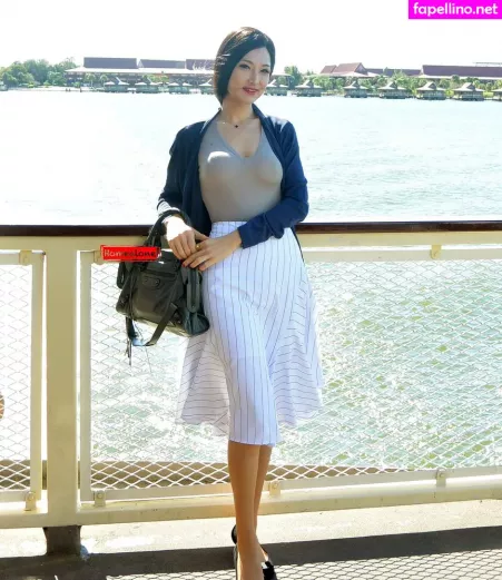 Homealone OnlyFans Thumbnail #9NUwxqYjvq