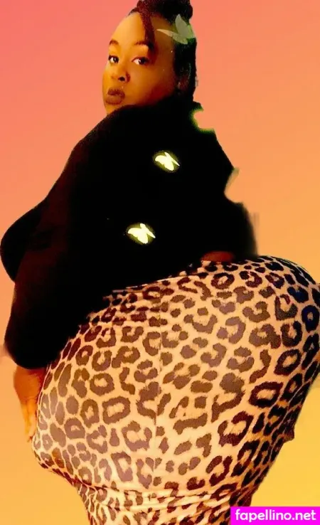 Honeecocoakisses OnlyFans Thumbnail #YgDzdWuYRk