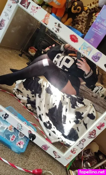 Honeiilemon OnlyFans Thumbnail #S2D6xIktqy