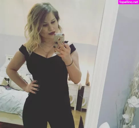 Honey And Sulphur OnlyFans Thumbnail #4uQSvEU9JV