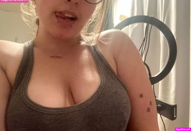 Honey Bee 447 OnlyFans Thumbnail #Cz8xxepVp6