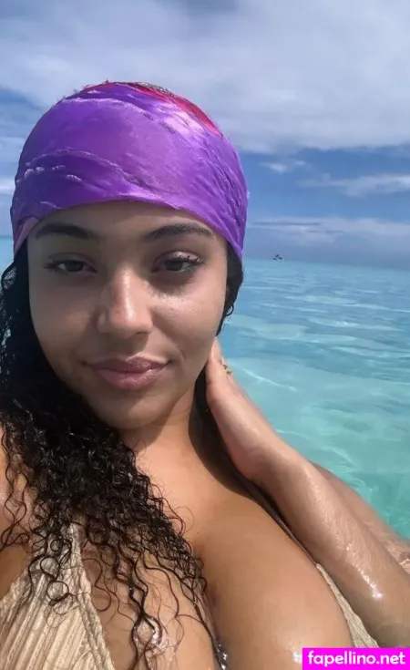 Honey Isabel OnlyFans Thumbnail #D90FvqaL0y