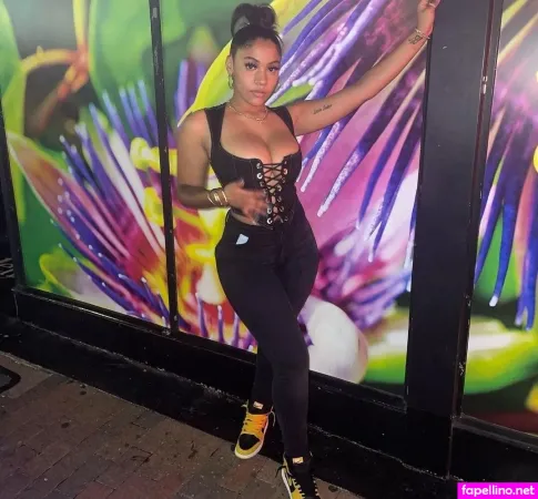 Honey Isabel OnlyFans Thumbnail #LVe7RyJZlO