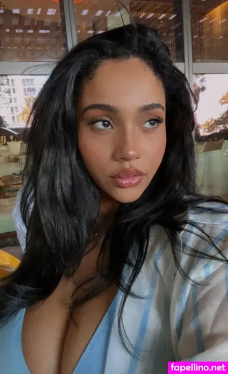 Honey Isabel OnlyFans Thumbnail #y2292VelCd