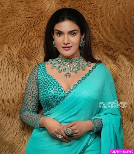 Honey Rose OnlyFans Thumbnail #f9IMMpHMJW