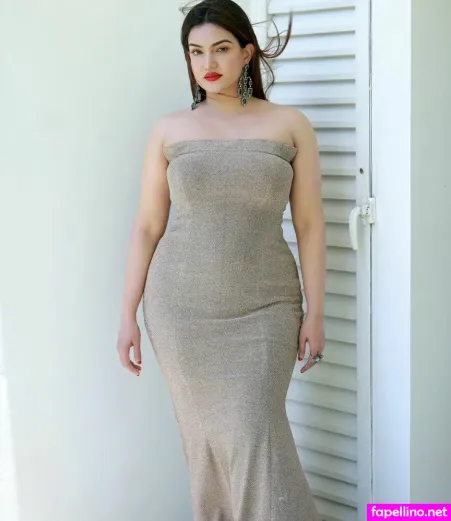 Honey Rose OnlyFans Thumbnail #fUHFlKV2tQ