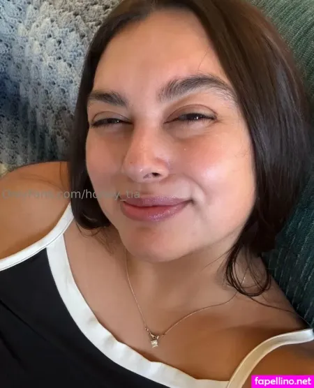 Honey Tia OnlyFans Thumbnail #0GGUQafVvz