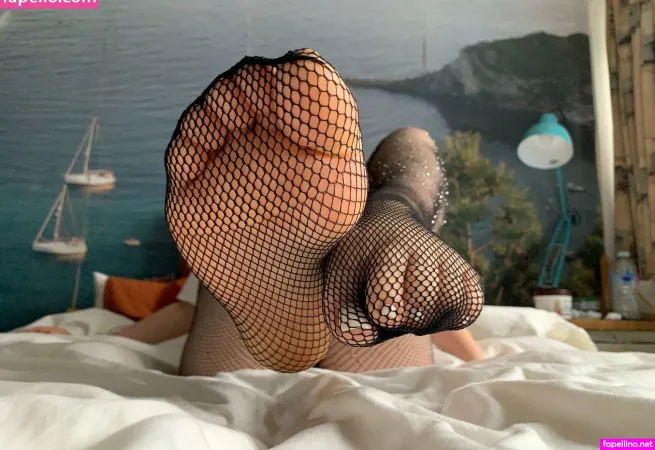 Honeybeatoes OnlyFans Thumbnail #wnhWfjzrWj