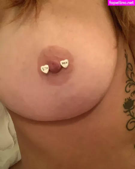 Honeybeezone OnlyFans Thumbnail #FrZkBl8Xpo