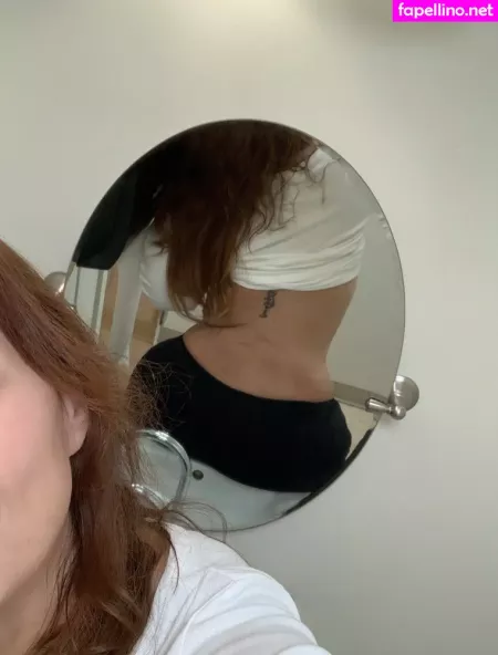 Honeybeezone OnlyFans Thumbnail #Ta7OTY7Bp3