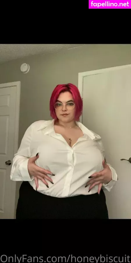 Honeybiscuit20 OnlyFans Thumbnail #rdx0JwfXS1