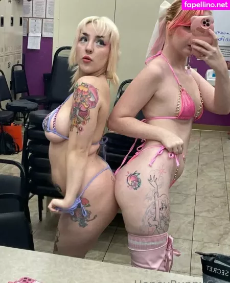 Honeybunnycos OnlyFans Thumbnail #aEVQe1fiUq