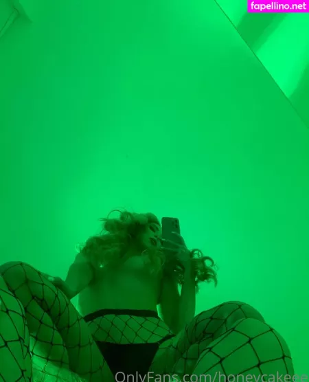 Honeycakeee OnlyFans Thumbnail #fHGrSoXsjl