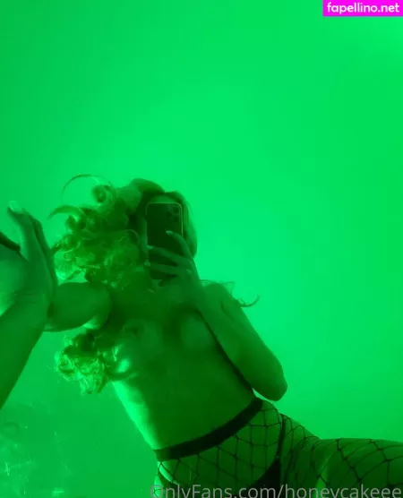 Honeycakeee OnlyFans Thumbnail #rkGjze3OtS