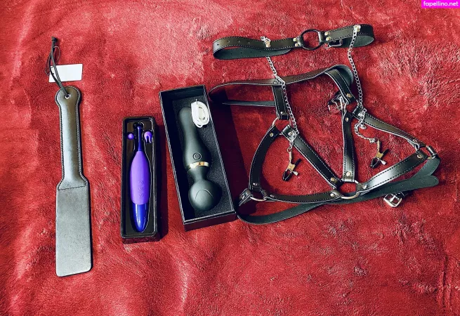 Honeycc OnlyFans Thumbnail #v2DWHUiauR