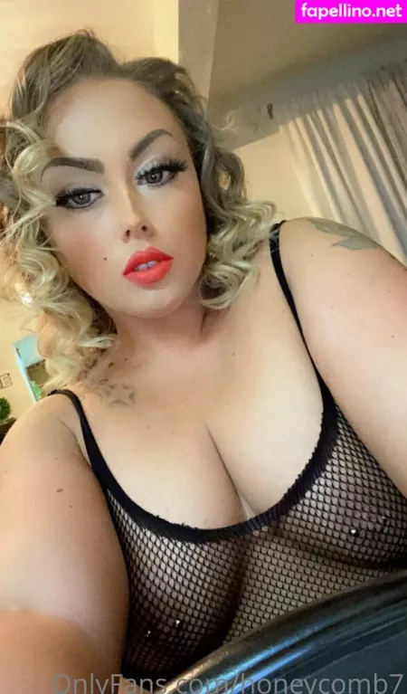 Honeycomb7 OnlyFans Thumbnail #vNg1JFeOWi