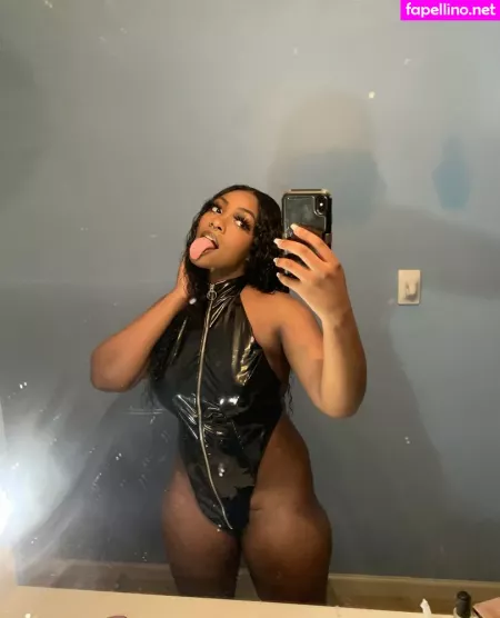 Honeyectasy OnlyFans Thumbnail #YHsFBdwVgX