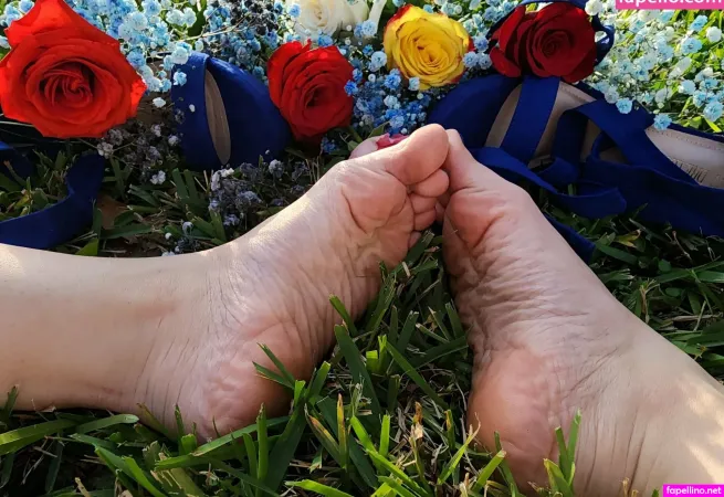 Honeyedtoesies OnlyFans Thumbnail #SduqdS0Mld