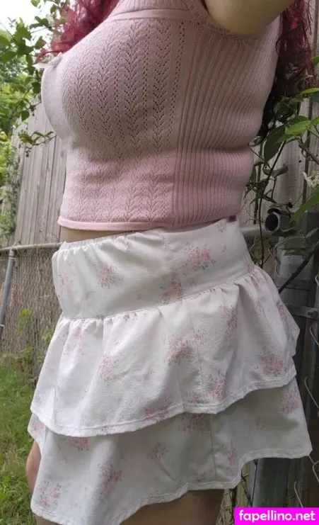 Honeyedtoesies OnlyFans Thumbnail #WPu2EU8LEg