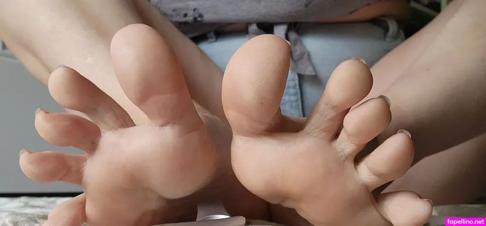 Honeyedtoesies OnlyFans Thumbnail #lDVkvsdJ7P