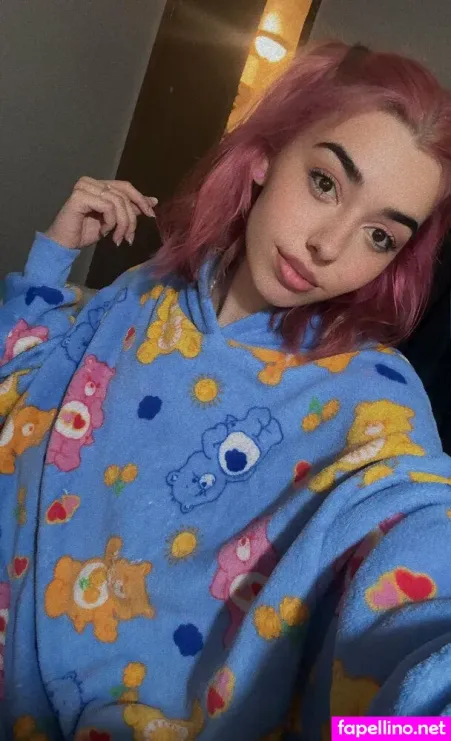 Honeyglazedbandaids OnlyFans Thumbnail #59LZdKVkmN