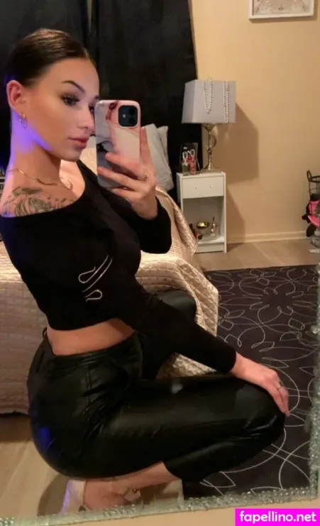 Honeyhazell OnlyFans Thumbnail #qVasIuKE3x