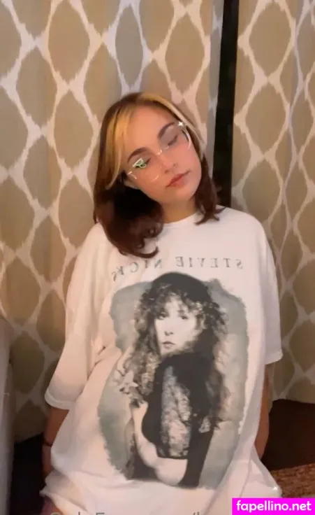 Honeyleche OnlyFans Thumbnail #vOdp7DD0Wz