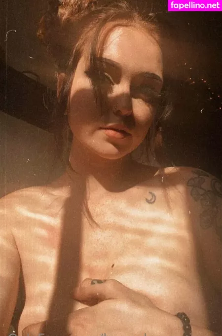 Honeylemonroses OnlyFans Thumbnail #IFZDt5imzy
