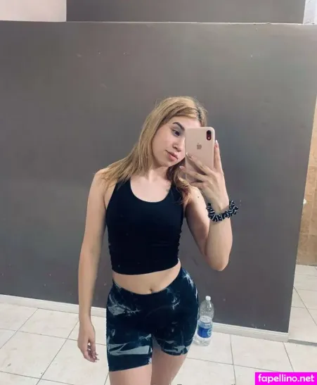 Honeymartina OnlyFans Thumbnail #3QxUOgzAkt