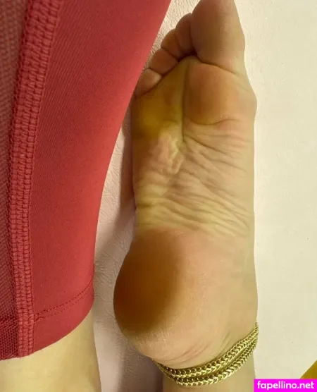 Honeysperfectfeet OnlyFans Thumbnail #1V87NZ0DGA