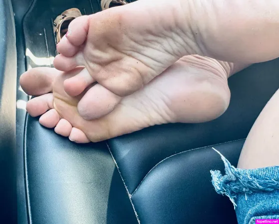 Honeysperfectfeet OnlyFans Thumbnail #KYvM7Z4W9p