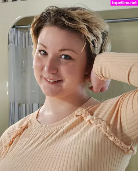 Honeythorne OnlyFans Thumbnail #0Z4izAnKyU