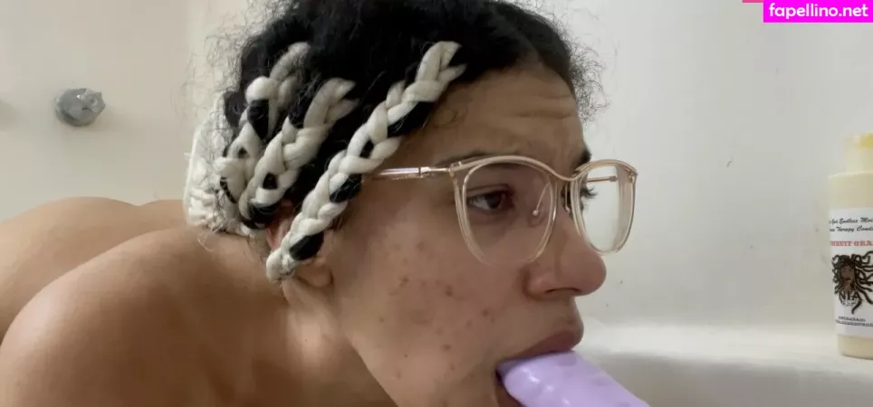 Honeyvulture OnlyFans Thumbnail #SYq91SoHD5