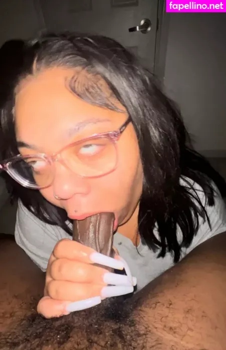 Honeyytheeater OnlyFans Thumbnail #369sHZ2O6b