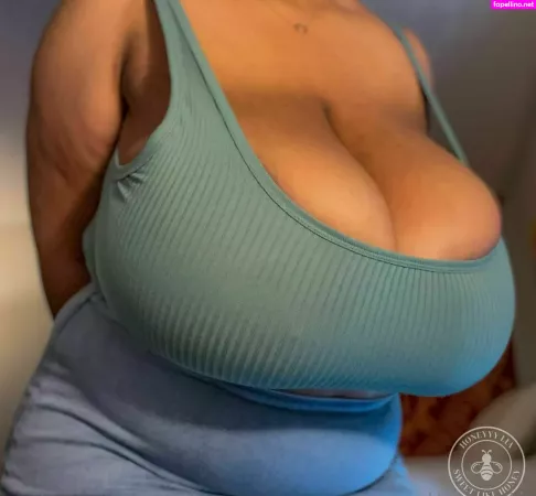 Honeyyylia OnlyFans Thumbnail #WX5qdW60bI