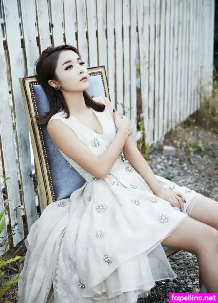 Hong Jin Young Main Profile Photo