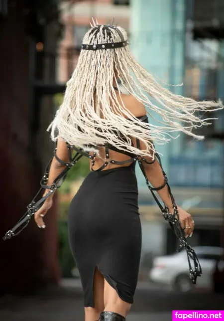 Honnete Bas OnlyFans Thumbnail #go0NDgnpo5