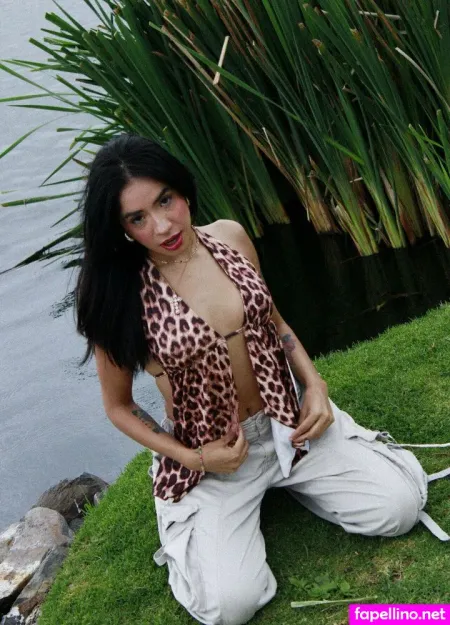 Honneyb00ny OnlyFans Thumbnail #8xY0PIcrLv