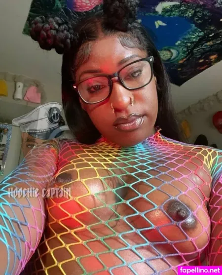 Hoochiecaptainfree OnlyFans Thumbnail #Eg74R8MyKf