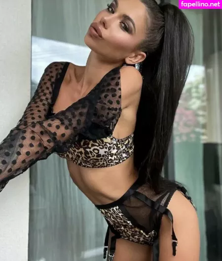 Hoorny Roxxy 1 OnlyFans Thumbnail #99vHBMhw94