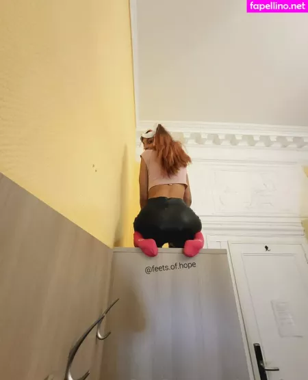 Hope Feet OnlyFans Thumbnail #7ssOjK1QpY