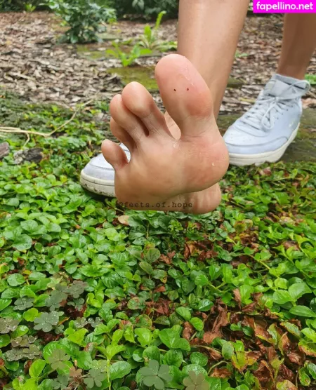 Hope Feet OnlyFans Thumbnail #9uvniXbcRi