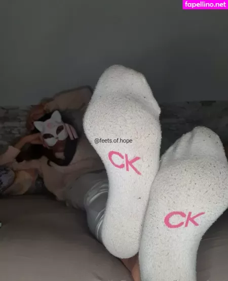 Hope Feet OnlyFans Thumbnail #DHcnnnB6i3
