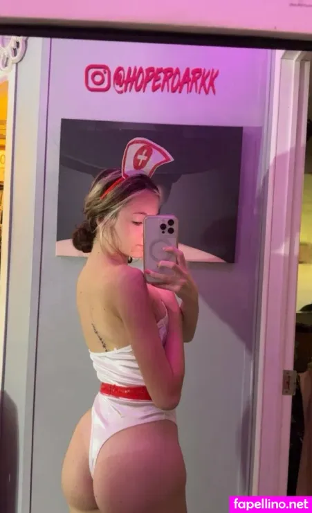 Hope Roark OnlyFans Thumbnail #UVpDeG1uAF