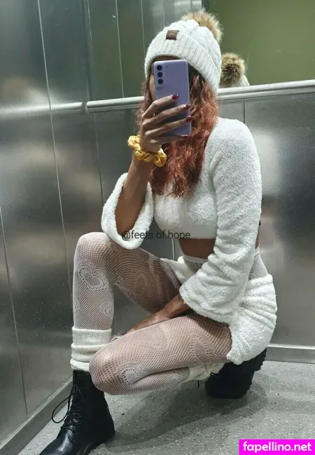 Hopeslittlefeet OnlyFans Thumbnail #JZo2EJovce